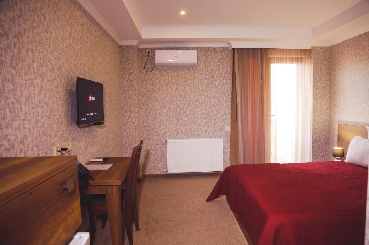Hotel King David The Builder Kʼutʼaisi Exterior foto