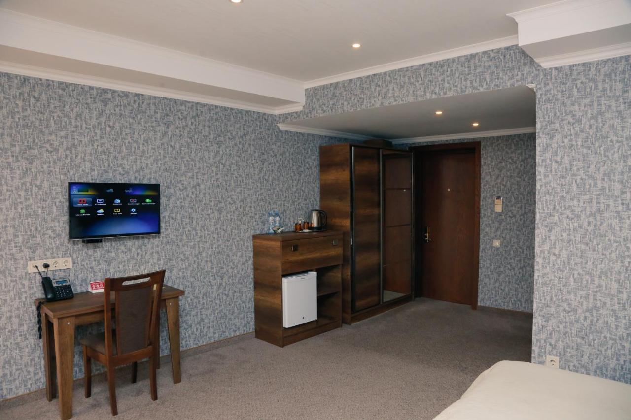 Hotel King David The Builder Kʼutʼaisi Exterior foto