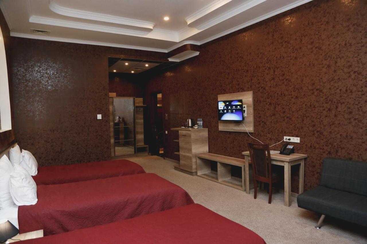 Hotel King David The Builder Kʼutʼaisi Exterior foto