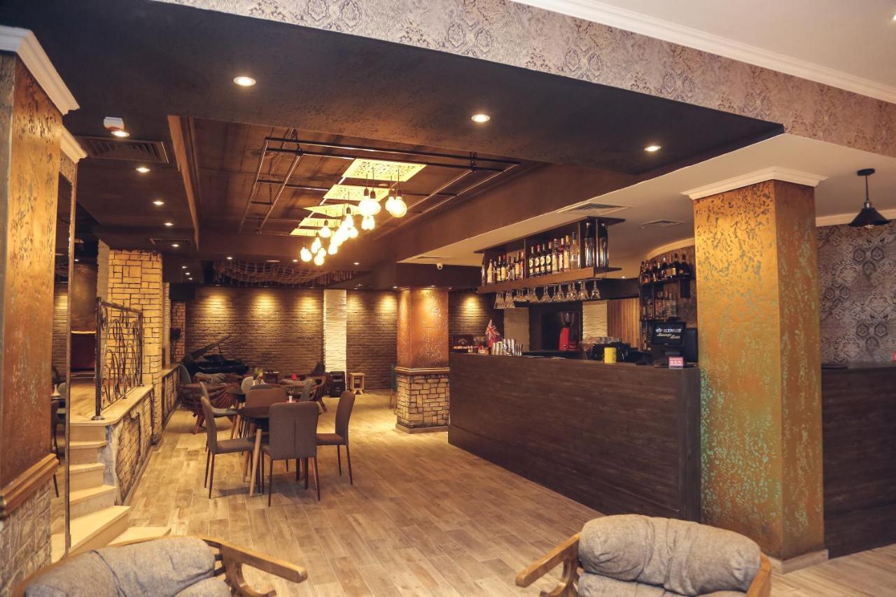 Hotel King David The Builder Kʼutʼaisi Exterior foto